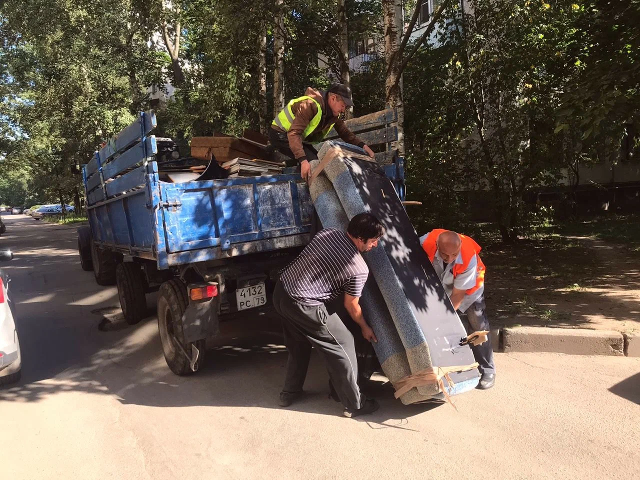 Профессиональный вывоз крупногабаритного мусора в Донском в октябре