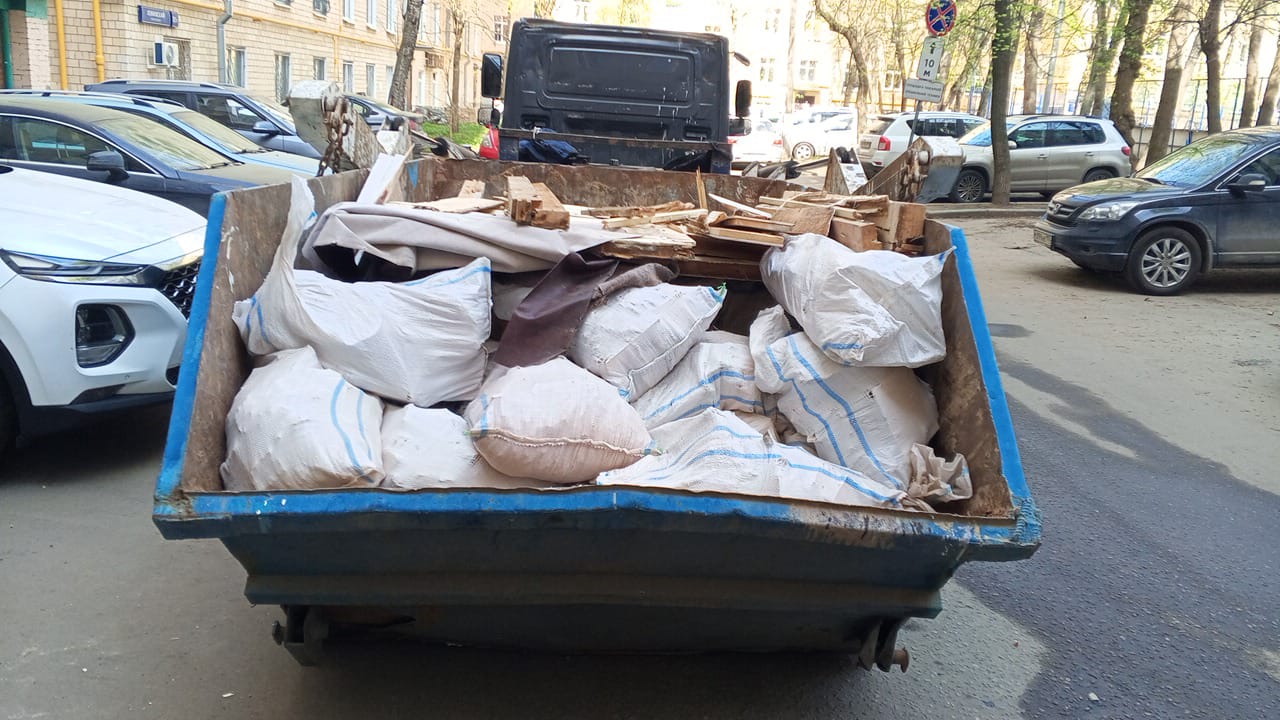 Вывоз мусора из магазина в Донском в октябре