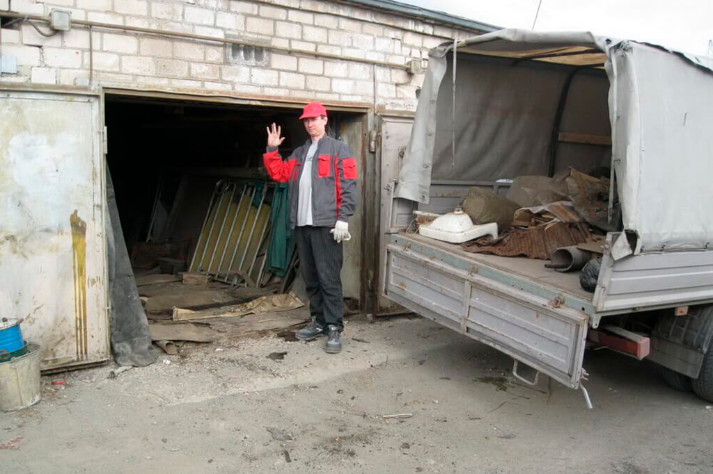 Вывоз мусора, хлама и старых вещей из гаража в Донском от ПроМусор — услуги от 2381 руб., срочно и недорого
