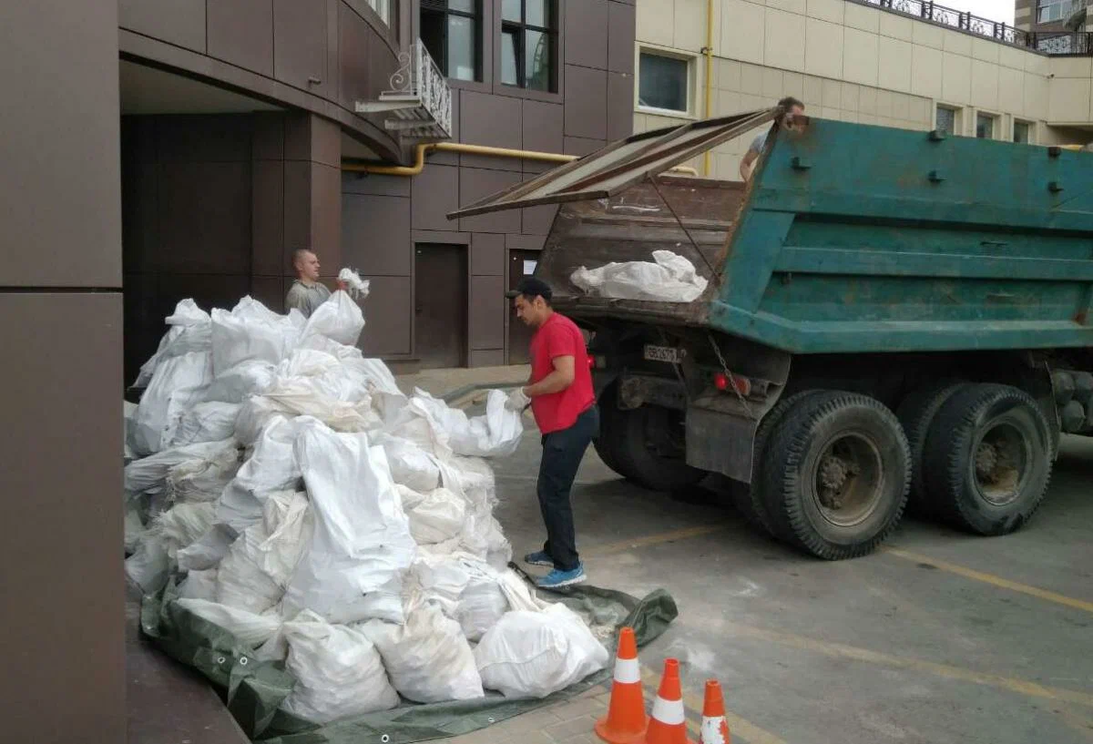 Вывоз мусора из подвала в Донском от ПроМусор – уборка, разбор завалов и очистка, цены от 2432 руб